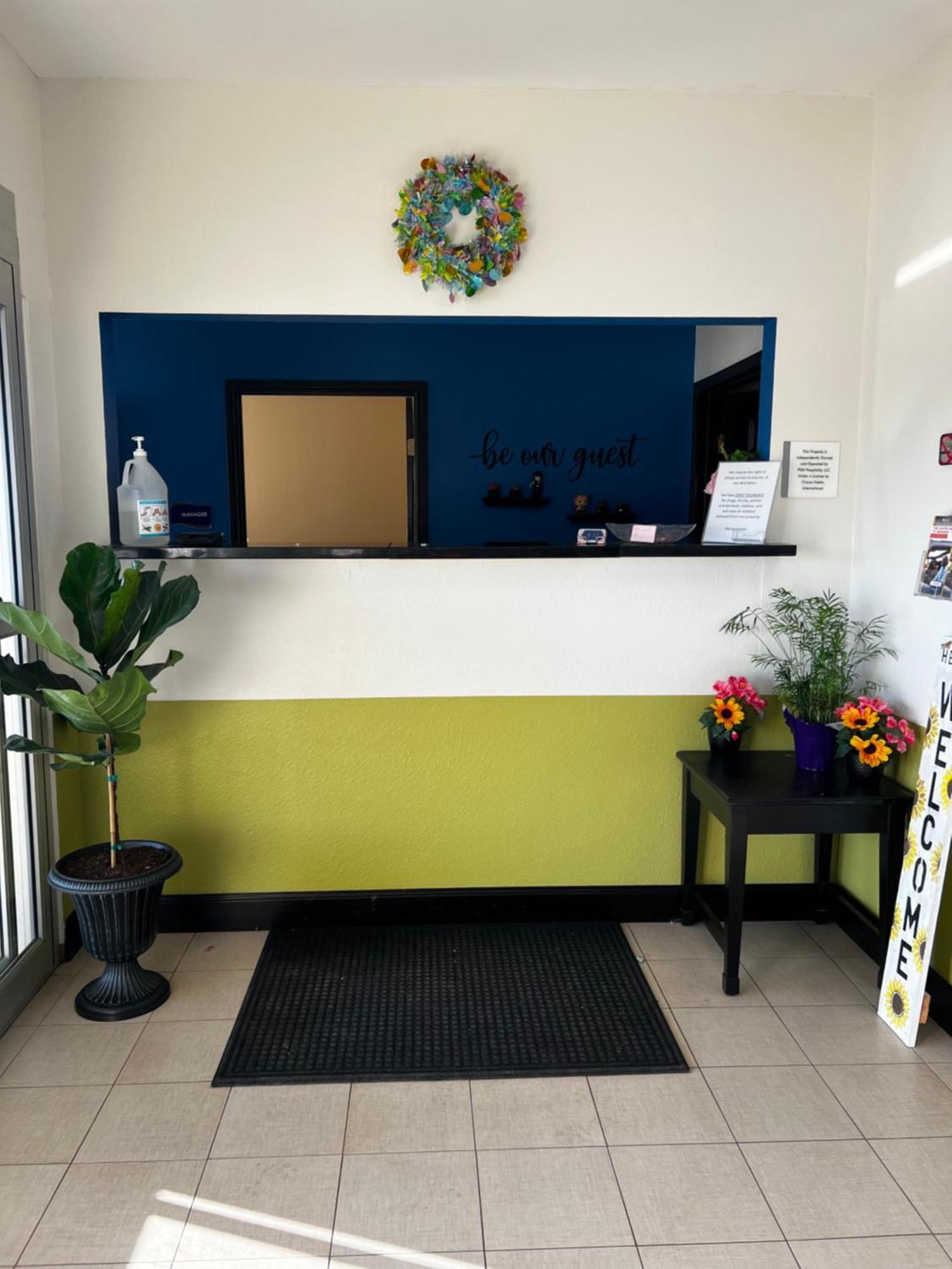 Rodeway Inn Dilley Экстерьер фото